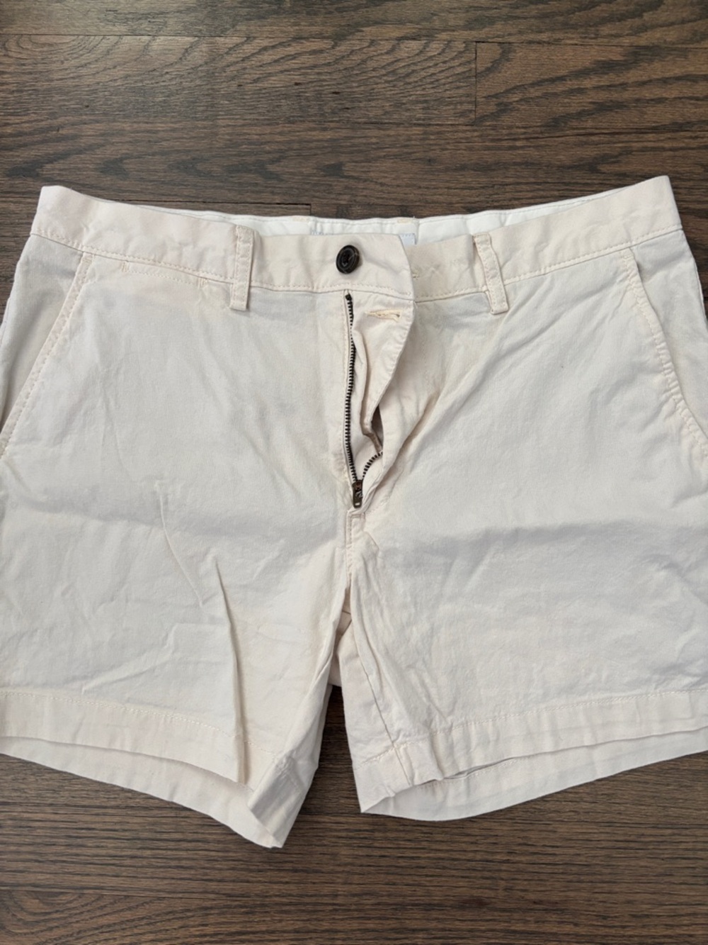 Men's Classic Cream Shorts - Picture 4 of 15